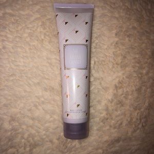 Ariana grande body lotion